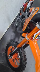 Actionbikes Motors Jugend Mini Crossbike Delta 49ccm | 2 Takt - Bis zu 40 km/h - Motorcrossbike - Pocketbike - Cross Dirt Bike - Motorrad (Orange) Kunden-Foto 3