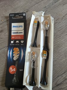 Philips Premium All-in-One HX9094/87 Bürstenköpfe (4er-Pack), 4 Stück(e), Weiß, 3 Monat( e), Weich, 62000 Bewegungen pro Minute, Philips Kunden-Foto 1