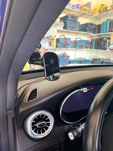 Mercedes Supporto a induzione Mewccgslk 15W per griglia di ventilazione/finestra Nero/Nero Stelle d'argento Magsafe Foto del cliente 1