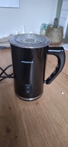 Aigostar - Milchaufschäumer Elektrisch mit 3 Modi, heißer & kalter Milchschaum, 500W, 240ml, Milch Frother für Cappuccino, Latte, Mokka, Macchiato Kunden-Foto 2