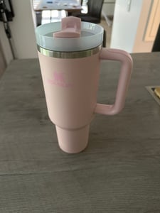 Stanley Quencher Trinkflasche FlowState 1.2L Strohhalm Thermobecher Kühlt Kunden-Foto 3