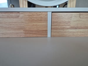 Puluomis Schminktisch mit LED Beleuchtung Spiegel, Kosmetiktisch Frisiertisch mit gepolstertem Hocker und 3 Schubladen, 3 Beleuchtungmodi, Holzfarbe Kunden-Foto 2