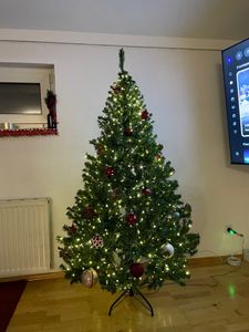 LZQ 100M LED kerstverlichting. Koperdraad met 1000 LED's, warm wit licht. Geschikt voor kerstdecoratie binnenshuis. Wordt geleverd met afstandsbediening en stekker. IP44 beschermingsklasse Klantenfoto 1
