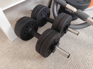 SONGMICS Hantelset, Hanteln mit Verbindungsstahlrohr, 2-in-1-Kurzhantel, 2 x 15 kg, Workout, Fitnesstraining, Gewichtheben für Zuhause Kunden-Foto 10