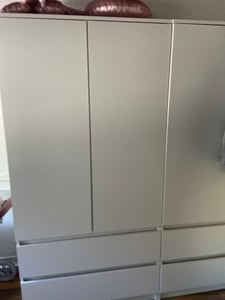 Drehtürenschrank SOLO 2D2S, Schlafzimmer, Kleiderschrank Schrank 90 cm Weiß/Weiß, zweitürig, zwei Schubladen, grifflos Kunden-Foto 1