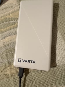 Varta Energy 5000, 5000 mAh, Lithium Polymer (LiPo), 3,7 V, Schwarz, Weiß Kunden-Foto 1