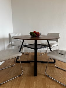 Großer runder Esstisch mit Stauraum – Massivholztisch (Metallbeine) – 120 cm Kunden-Foto 1