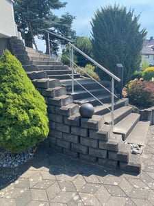 TRMLBE poręcz ze stali nierdzewnej balustrada schodowa z 2 słupkami do schodów balkonowych wewnątrz i na zewnątrz - 120 cm 2 poprzeczki Zdjęcie produktu od klienta nr 4