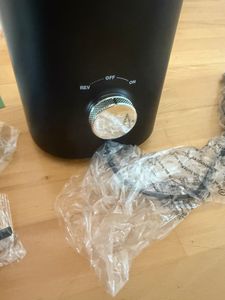 AMZCHEF Entsafter 250W, 150MM Öffnung, 2,5L Entsafter für Gemüse und Obst, Entsafter Slow Juicer mit Dreifachem Filter, Schwarz Kunden-Foto 6