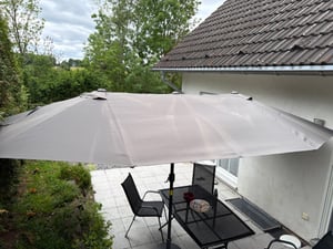 Dvojitý slnečník Outsunny – záhradný slnečník s ručnou kľukou, 460 x 270 cm Fotografia od zákazníka č. 1