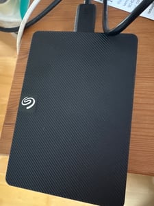 Seagate STKM1000400 external hard drive 1 TB Black Foto del cliente 1