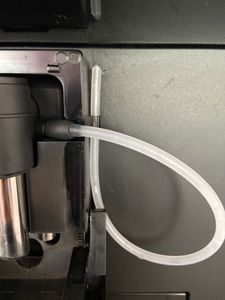 Siemens TK76K573 Vollautomatische Espressomaschine, Einbaugerät, 1700 Watt, 19 Bar, 2,5 l FÃ1/4llmenge, 1000 g Bohnenbehälter, Einstellbare BrÃ1/4htemperatur, Integriertes Mahlwerk, Milchaufschäumer, Wasserfilter, Abschaltautomatik, Reinigung + Entkalkungsfunktion Kunden-Foto 1