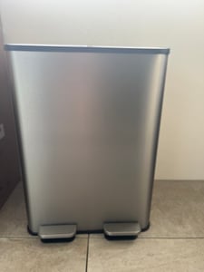 Vidacharmy Poubelle double 30 L (2 × 15 L), poubelle en acier inoxydable anti-traces de doigts avec pédale et couvercle à fermeture douce, 20 sacs poubelles inclus Photo du client 2