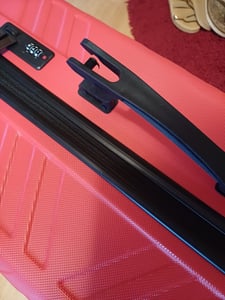 Xonic Design Reisekoffer mit Rollen– ABS Hartschalenkoffer mit 360° Leichtlauf-Rollen – hochwertige Koffer Trolleys mit Zahlenschloss in M, L, XL oder Set – Handgepäck Koffer, Suitcase (Schwarz, M) Kunden-Foto 13