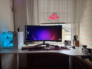 SANODESK QS1 Výškově nastavitelný stůl 140 x 60 cm, elektrický, 4 paměťové funkce, ochrana proti kolizím, nosnost 70 kg, háčky, vedení kabelů (černý) Fotografie od zákazníka č. 12