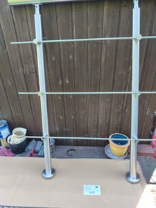 TRMLBE poręcz ze stali nierdzewnej balustrada schodowa z 2 słupkami do schodów balkonowych wewnątrz i na zewnątrz - 120 cm 2 poprzeczki Zdjęcie produktu od klienta nr 7
