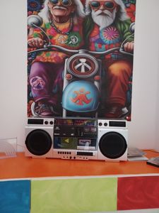 MEDION P66538 Kassettenrecorder (Retro Ghettoblaster mit CD-Player, 80er, groß, USB, SD, CD, Kassetten MC, DAB+ Radio Teleskopantenne, Bluetooth, Kassettendeck, Aufnahmefunktion, Batteriebetrieben) Kunden-Foto 1