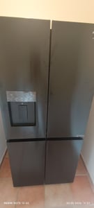 Hisense Freistehend Flügeltürkühlschrank, Schwarz, 483 l, Freistehend, Amerikanische Tür, Schwarz, LED, An Tür, R600A Kunden-Foto 1