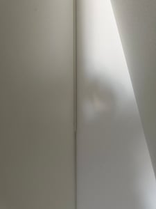 VDD – Armadio tecnico – Armadio con parete inclinata – Armadio a muro – Bianco – Adatto per soffitti inclinati Foto del cliente 6
