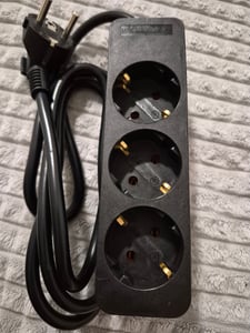 Hama 0003039, 3 AC-Ausgänge, 230 V, 50 Hz, 3500 W, Schwarz, 1,4 m Kunden-Foto 1