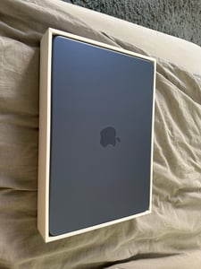 Apple MacBook Neo , Apple A, 33 cm (13"), 2408 x 1506 px, 8 GB, 256 GB, macOS Tahoe Fotografie od zákazníka č. 1