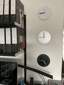 Braun BC06B - Horloge - quartz - convient pour montage mural - 20 cm - noir Photo du client 1