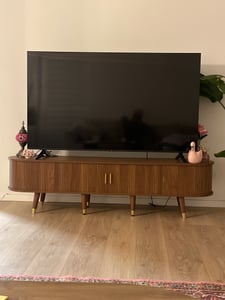 Merax TV-Schrank mit Rattan-Schiebetür,Lowboard Landhausstil mit Walnussoptik, 175 x 38 x 45 cm, goldene Akzente, Braun Kunden-Foto 2