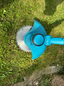 Unkrautbürste für Rasentrimmer mit M10 x 1,50 mm Gewinde, 4 Zoll Stahlbürste Wildkrautbürste, Drahtbürste für Freischneider & Motorsense Kunden-Foto 4