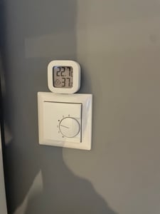 5X DigitalesThermo-Hygrometer für Innenräume, LCD Thermometer Temperatur Luftfeuchtigkeitsmessgerät Kunden-Foto 1