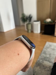 Xiaomi Smart Band 10 - Aktivitätsmesser mit Riemen - TPU - Handgelenkgröße: 135-210 mm - Anzeige 4.4 cm (1.72") Kunden-Foto 4