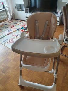 Krzesełko dziecięce FCH, krzesełko dziecięce z funkcją bujania, rośnie wraz z dzieckiem, regulowane i składane oparcie, beżowe Zdjęcie produktu od klienta nr 1