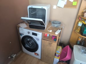 Puluomis mini myčka nádobí 45 cm volně stojící, myčka nádobí s 5+1 programy pro 3 jídelní soupravy, pracuje s přípojkou vody nebo bez ní, černá barva Fotografie od zákazníka č. 4