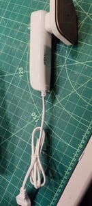 Kabelloses 33W Mini-Bügeleisen mit Anti-Leck Technologie, Tragbares Dampfbügeleisen für Reisen, Bügelgerät mit Desinfektionsfunktion - FERROLITE Weiß Kunden-Foto 1
