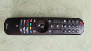 Originale LG TV Fernbedienung für MR24GN - AKB76045103 - AKB76045003 Kunden-Foto 1