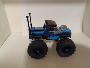 Modrý monster truck Fotografie od zákazníka č. 5