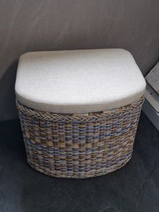 KRINES HOME Rattan Wäschekorb Wäschetruhe Sitz gepolstert Honig, Flur-Bank Aufbewahrungsbox mit Deckel Bad-Hocker Sitzhocker Wäschesammler Sitz-Truhe Natur (Grau Natur, Rechteckig) Kunden-Foto 1
