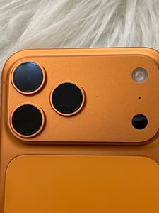 Apple iPhone 17 Pro Max , 17,5 cm (6.9"), 2868 x 1320 Pixel, 1 TB, 48 MP, iOS 26, Blau Kunden-Foto 3