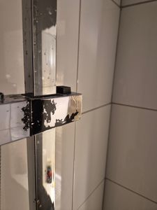 Duscharmatur Komplettset mit Regendusche & Duscharmatur Regendusche, Thermostat, höhenverstellbar 84-121cm, 23cm Kopfbrause, 3 Strahlarten, Chrom Kunden-Foto 2