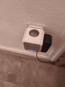 nástěnná zásuvková lišta 8 v 1, EU zástrčka s vypínačem, 4000 W, 4 zásuvky AC / 2 USB-A / 2 USB-C Fotografie od zákazníka č. 3