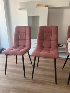 MCCDirect Esszimmerstuhl Henri im 4er Set aus Kunstvelourleder mit Metallbeinen, Designerstuhl, Küchenstuhl, in 4 Farben erhältlich (Puder/Altrosa) Kunden-Foto 2