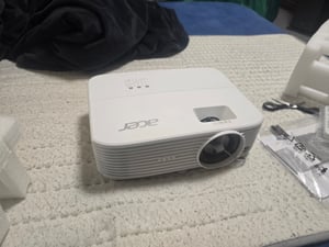 Acer X1329, 4800 ANSI Lumen, DLP, WXGA (1280x800), 20000:1, 16:10, 4:3, 16:10 Kunden-Foto 2