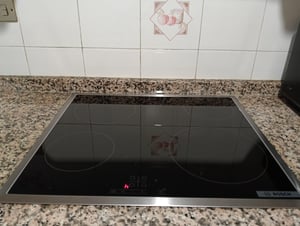 Bosch Serie 4 PKE645BB2E varná doska čierna vstavaná keramická 4 zóny Fotografia od zákazníka č. 1