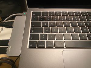 iMounts MacBook Air USB-C Hub - HDMI, USB3.0, čtečka SD, M2/M3 - Nabíjení a přenos dat Polar Star - Starlight / Sternenlicht Fotografie od zákazníka č. 1