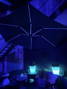 Parasol de luxe LED avec éclairage RGB, télécommande incluse,APP, parasol ampli, parasol de jardin 350 cm - crème Photo du client 3