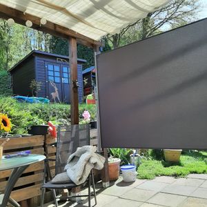 SONGMICS Seitenmarkise,Markise,160 x 350 cm,  ausziehbar, aus 220 g/m² Polyester, Sichtschutz, Sonnenschutz, blickdicht, Seitenrollo, für Balkon, Terrasse, Garten, anthrazit ASG162G05 Kunden-Foto 10