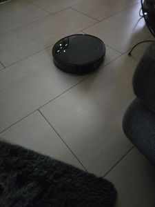 Roborock Saros 10R Set Staubsauger Roboter mit Wischfunktion, 22,000 Pa, Automatische Mop-Entfernung, 7,98cm Ultra-Slim Design, StarSight System 2.0 Kunden-Foto 3