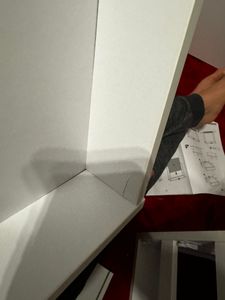 Toaletní stolek VASAGLE s osvětlením LED, nastavitelným jasem, se 6 zásuvkami bez stoličky Fotografie od zákazníka č. 9