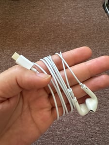 Apple EarPods (USB-C), Przewodowa, Połączenia/muzyka, Zestaw słuchawkowy, Biały Zdjęcie produktu od klienta nr 4
