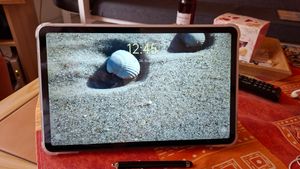 Blackview Mega2, tablet z systemem Android 15, 12-calowy wyświetlacz 2K (FHD), 36 GB pamięci RAM (12 GB + 24 GB) oraz 256 GB pamięci wewnętrznej (możliwość rozbudowy do 2 TB), obsługa 5G i Wi-Fi, Dual 4G, bateria 9000 mAh, w zestawie rysik/mysz/klawiatura/kabel Zdjęcie produktu od klienta nr 2
