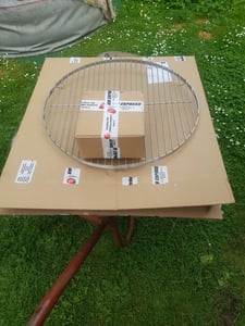 Grillrost Ø800 Mm FEINZ Mit Kette Kurbel Edelstahl Für BBQ Stativ Feuerstelle Kunden-Foto 1